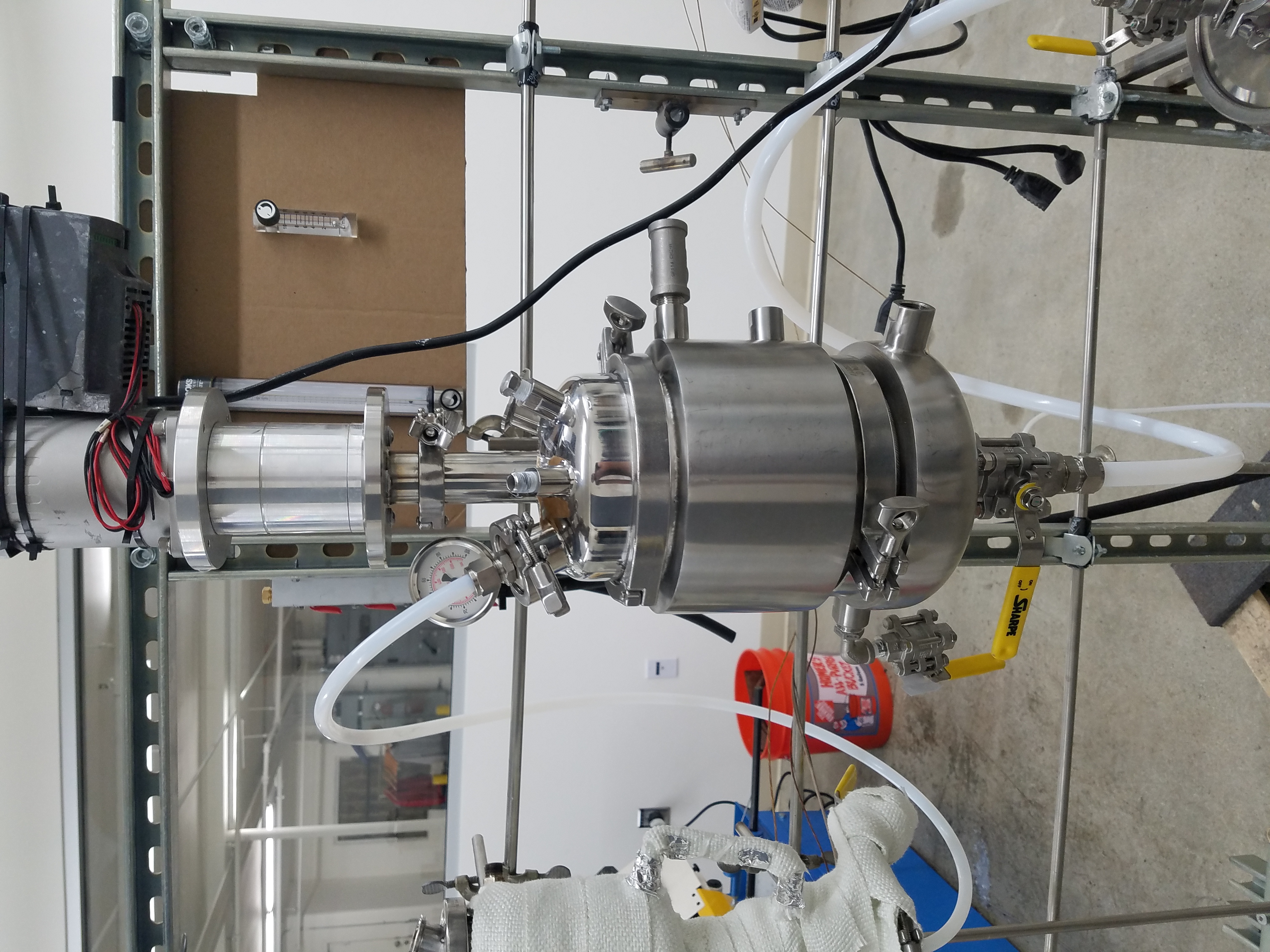 Main Reactor with Custom Stirring System